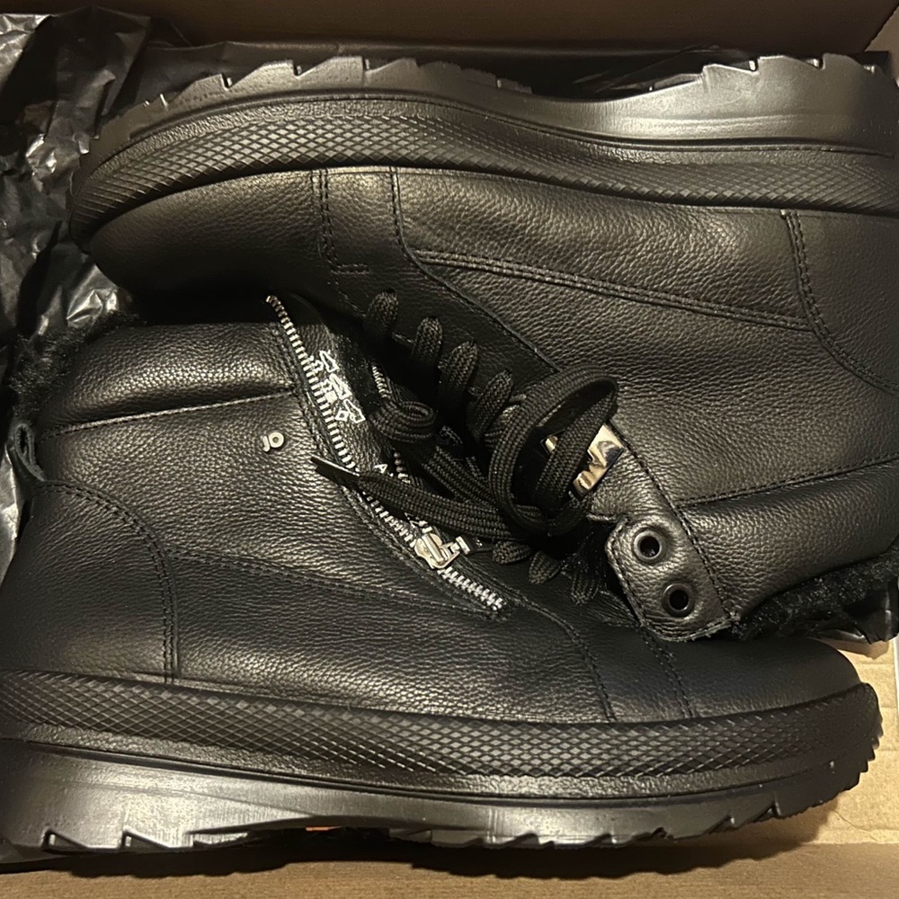 Damenboots • Jomos Women’s Black Boots with Lambskin Lining - Picture 2 of 3